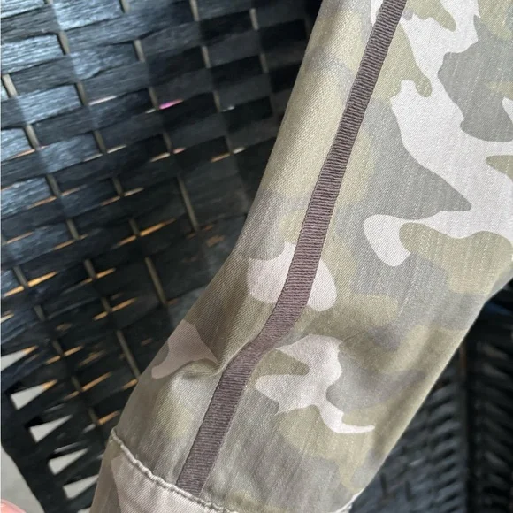 Skinny girl Camouflage Denim Jacket - Picture 4 of 5